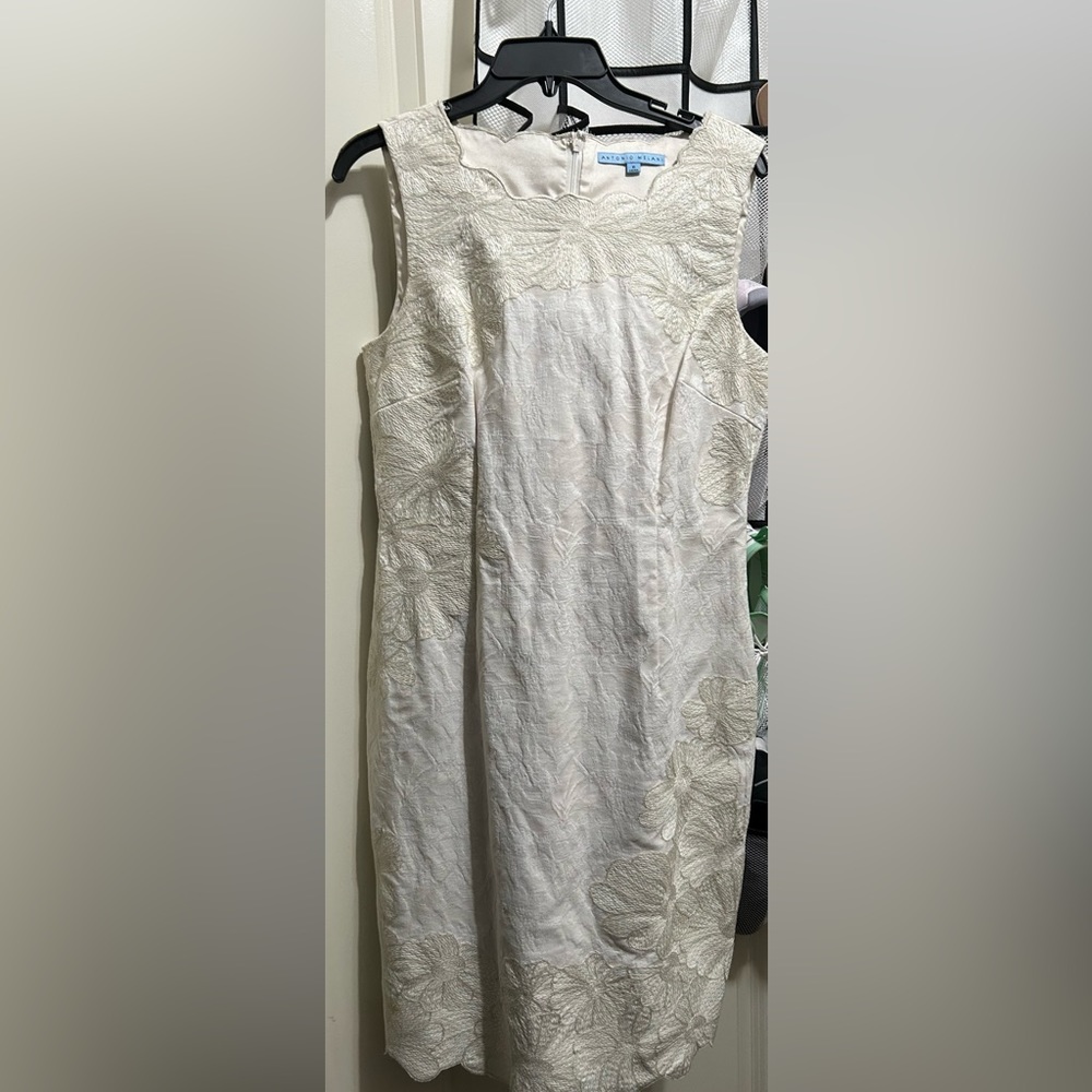 Antonio Melani white floral dress size 8
